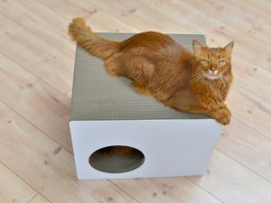 Cat-On® kartonnen katten krabmeubel Phredia hoekhuis